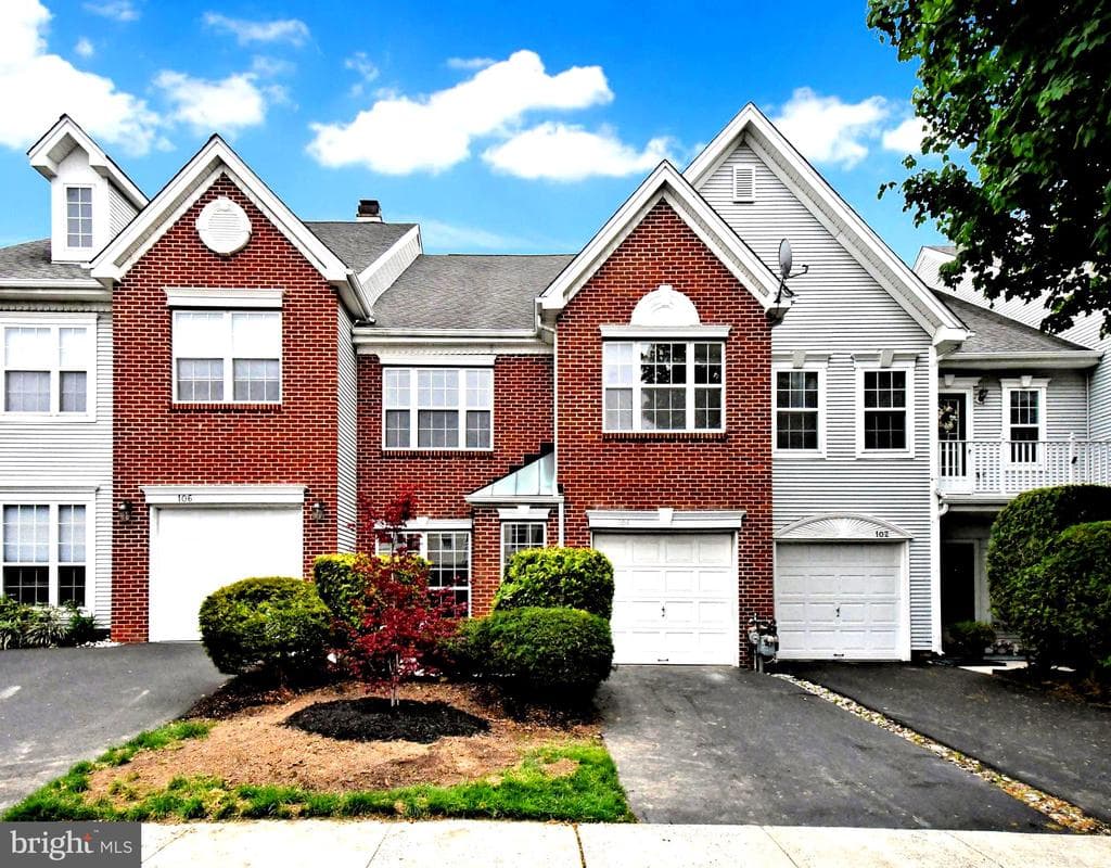 104 Aqueduct Drive photo 1