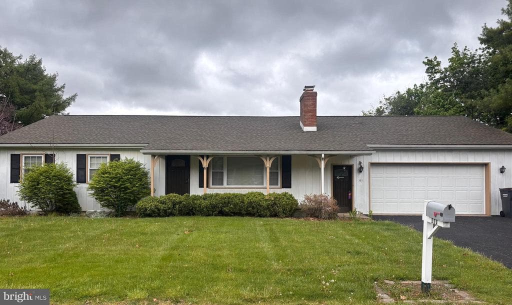 111 Pine Tree Avenue photo 1