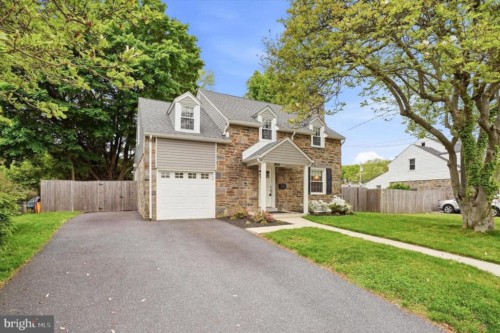 208 Parham Road photo 1