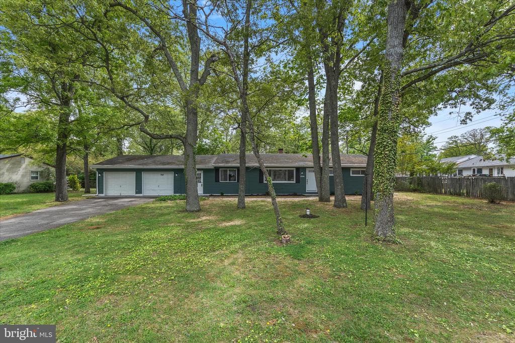1511 Long Point Road photo 1
