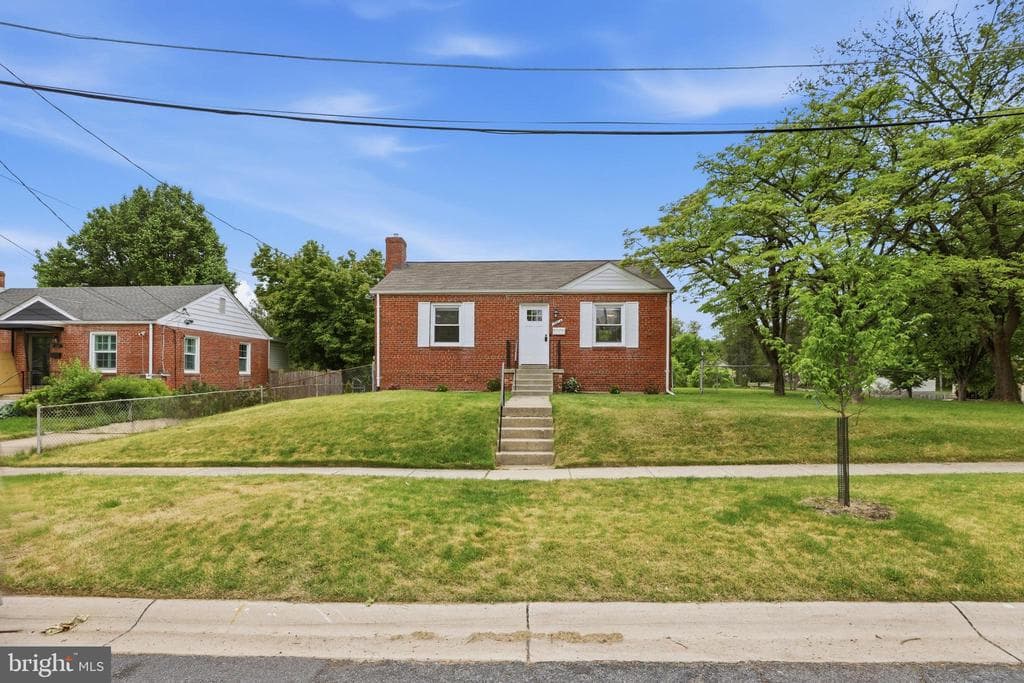 10814 Stella Court photo 1