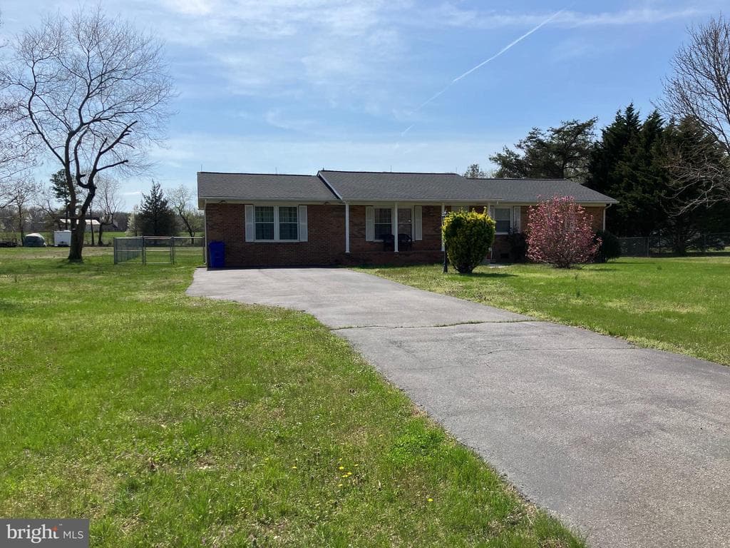 5605 Huckleberry Drive photo 1