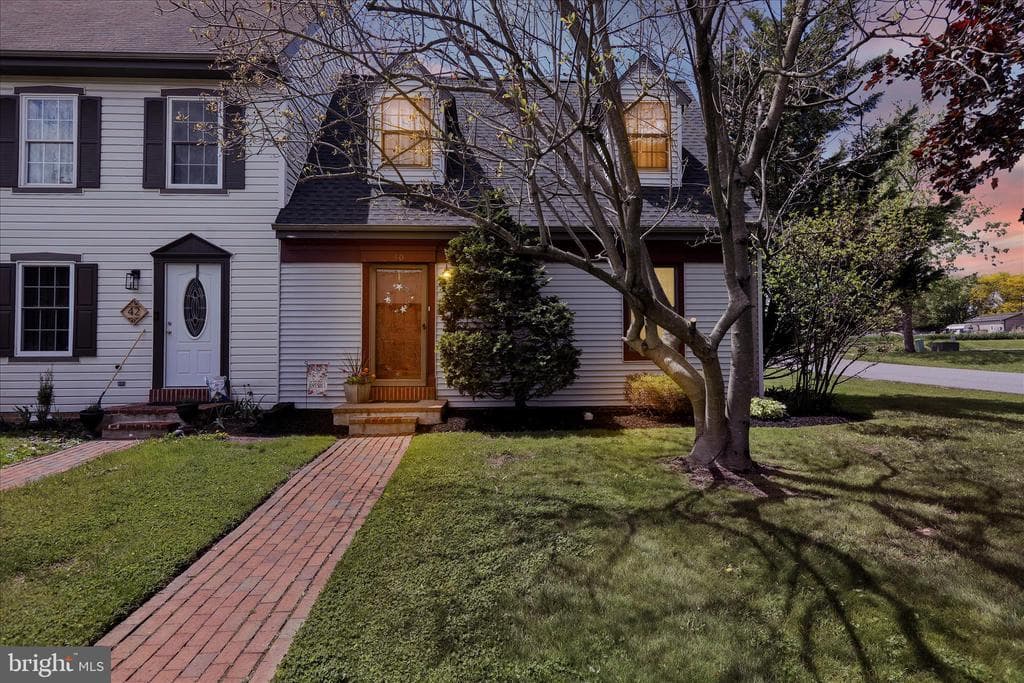 40 Carriage House Drive photo 1