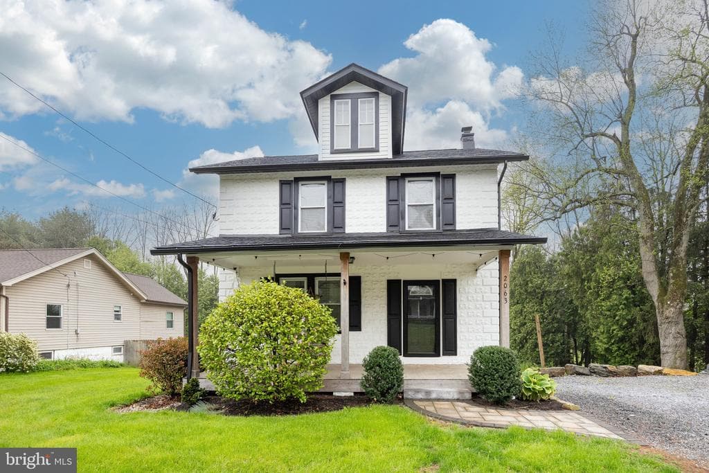 2063 Valley Road photo 1