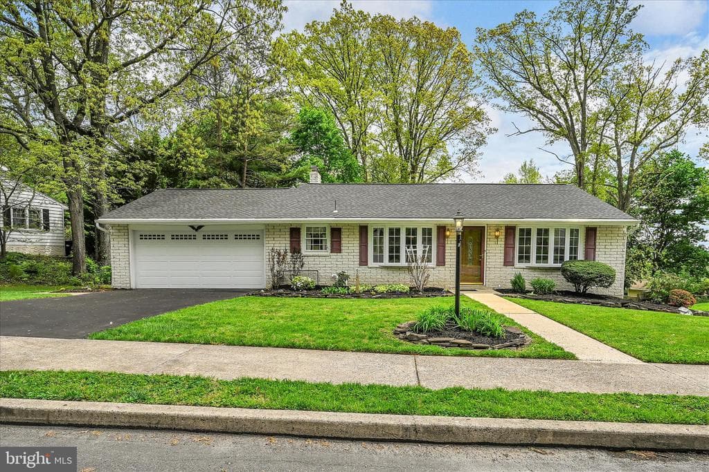 217 Seidel Street photo 1