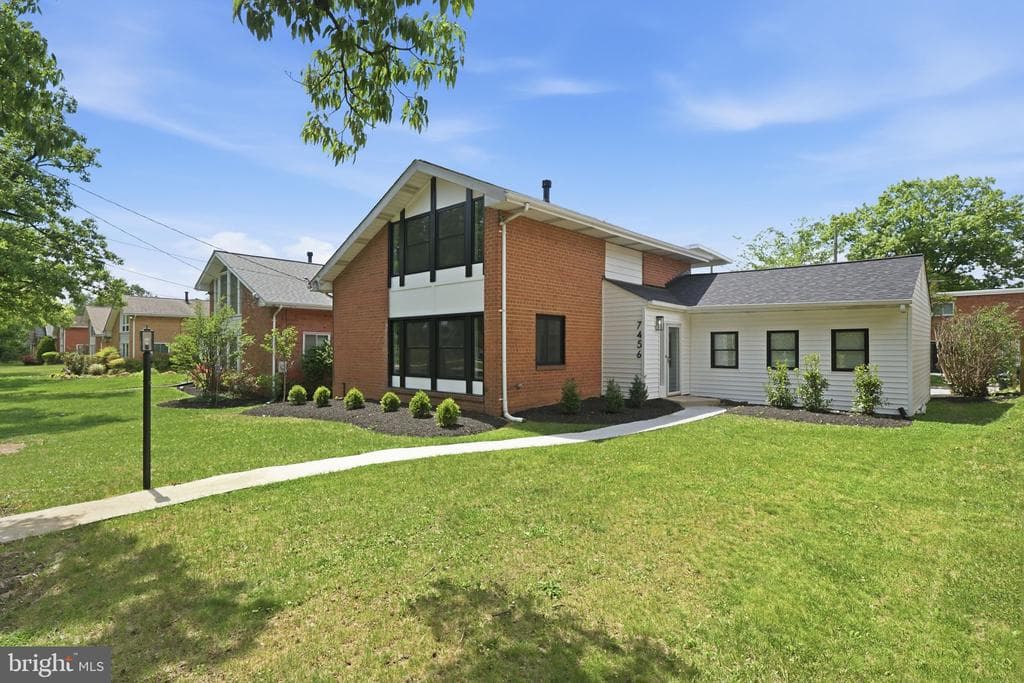 7456 7th Street NW photo 1