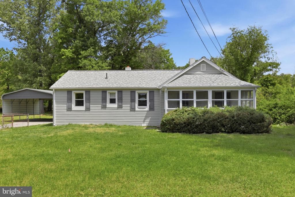 7725 Wills Lane photo 1