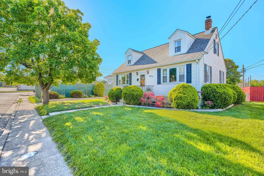 6735 Oak Avenue photo 1