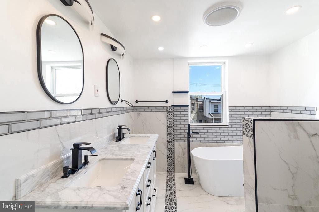 2059 E William Street photo 1