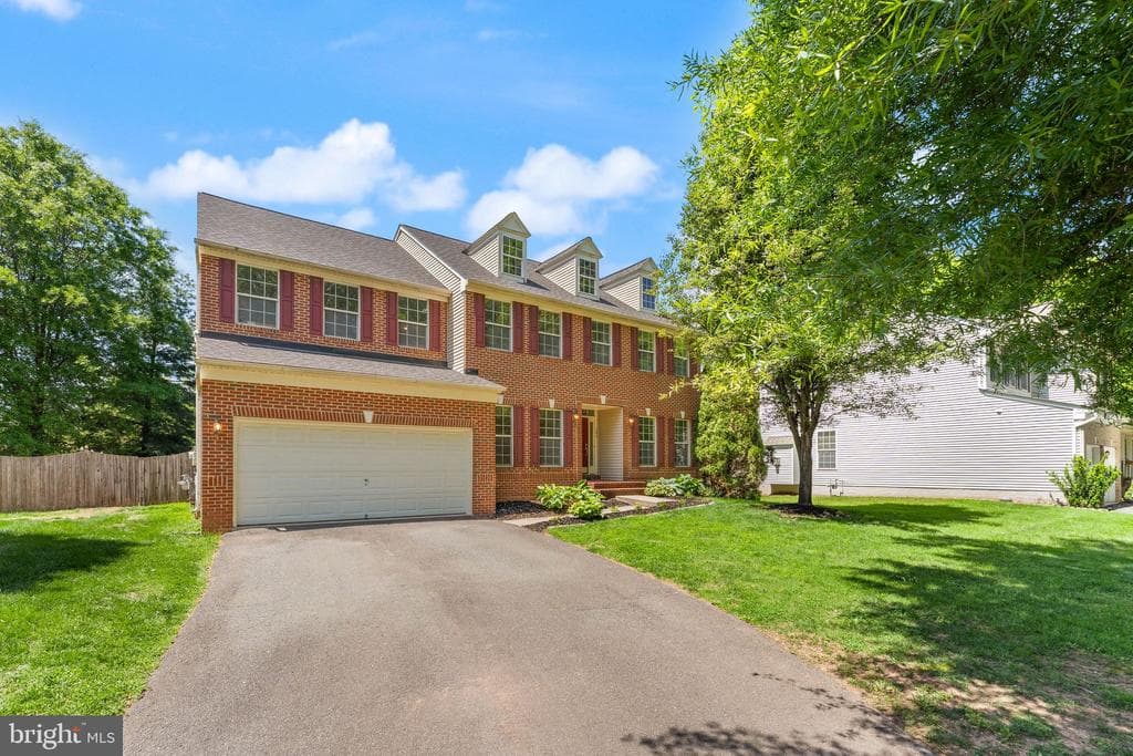 103 Bournville Court SE photo 1