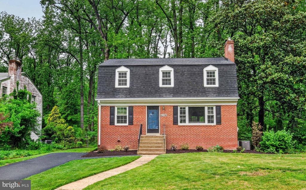 6538 Oakwood Drive photo 1