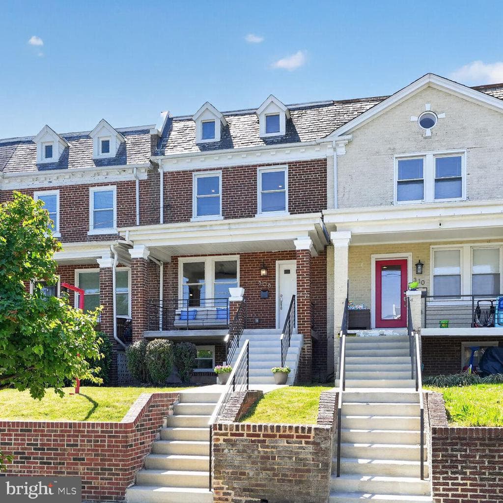 308 Emerson Street NW photo 1