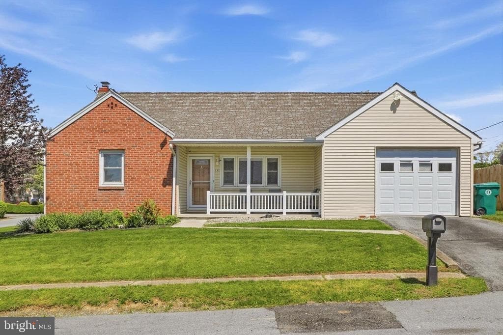 111 Lincoln Place photo 1