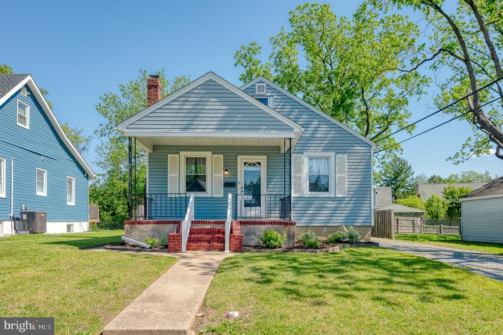 3022 Roselawn Avenue photo 1