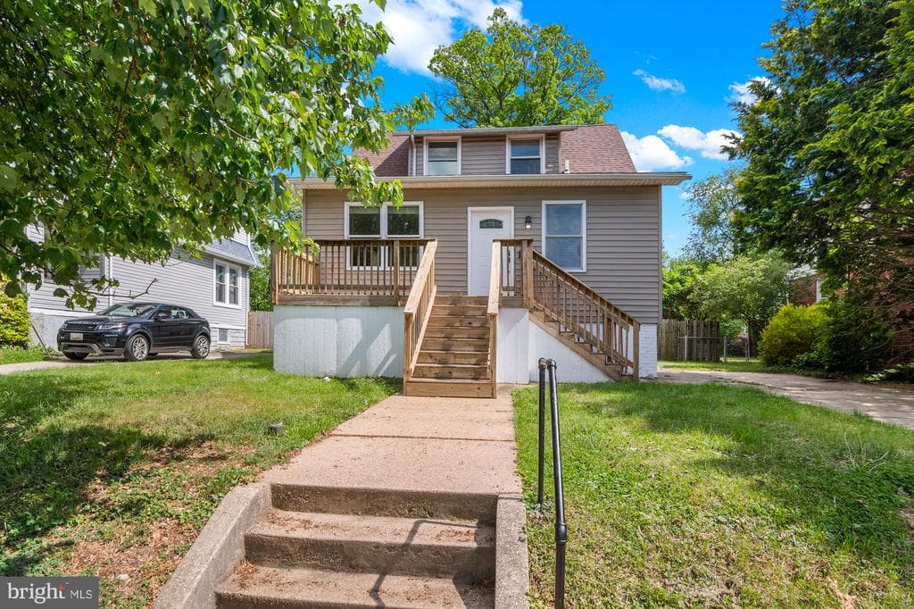 3305 Devonshire Drive photo 1