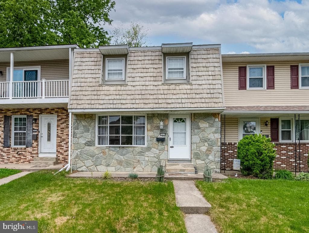 2519 Girard Avenue photo 1