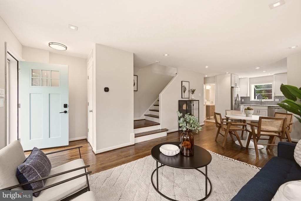 2212 Wyngate Road photo 1