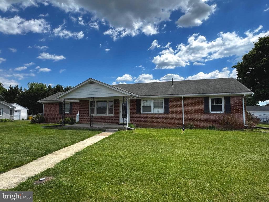 328 Richard Street photo 1