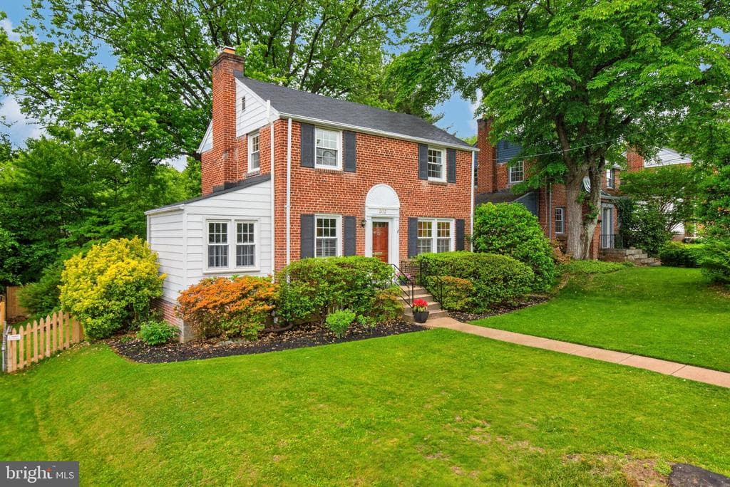 202 Baden Street photo 1