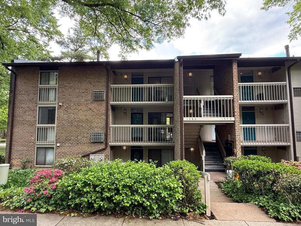 1580 Moorings Drive #4b/11b photo 1