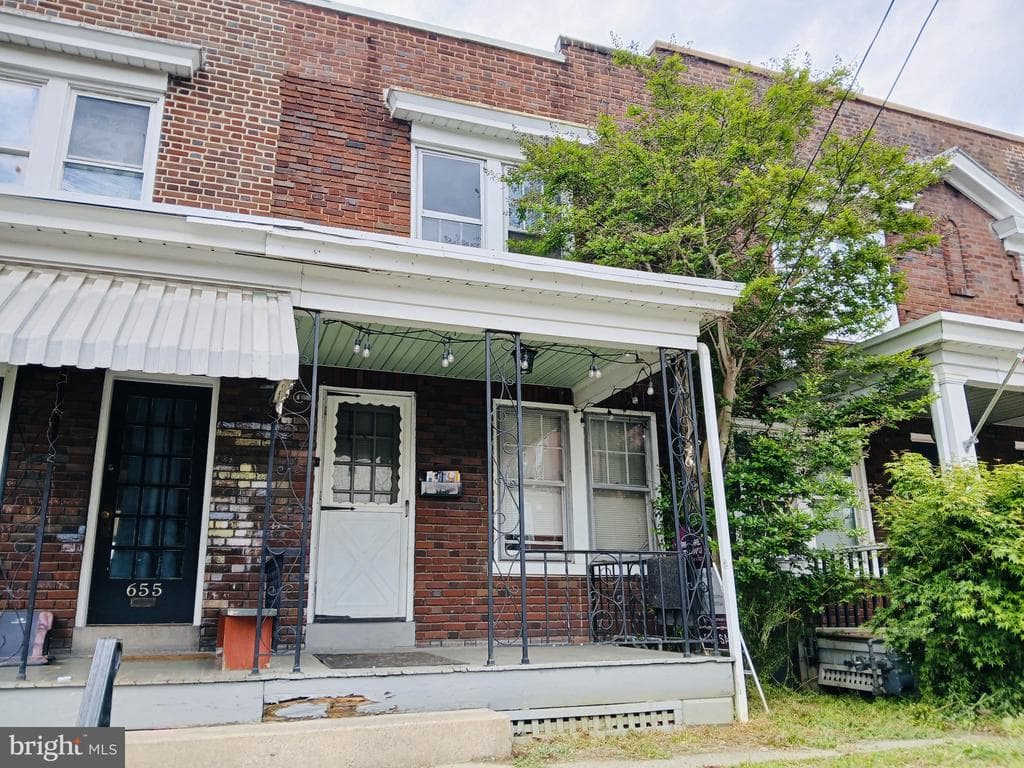 657 Lehigh Avenue photo 1