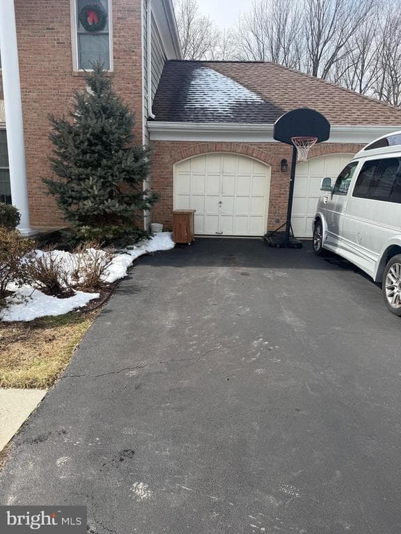 7502 Rambling Ridge Drive photo 1