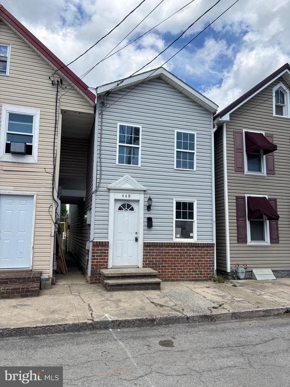 449 E Washington Street, Chambersburg