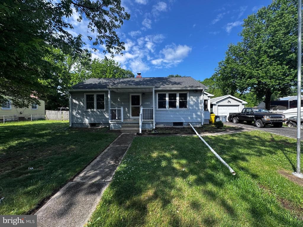 310 Madeline Avenue photo 1