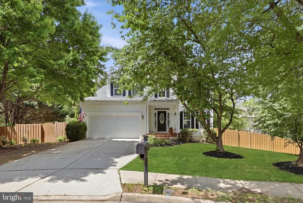 624 Newington Place NE photo 1