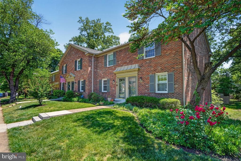 5845 Rexford Drive #721 photo 1