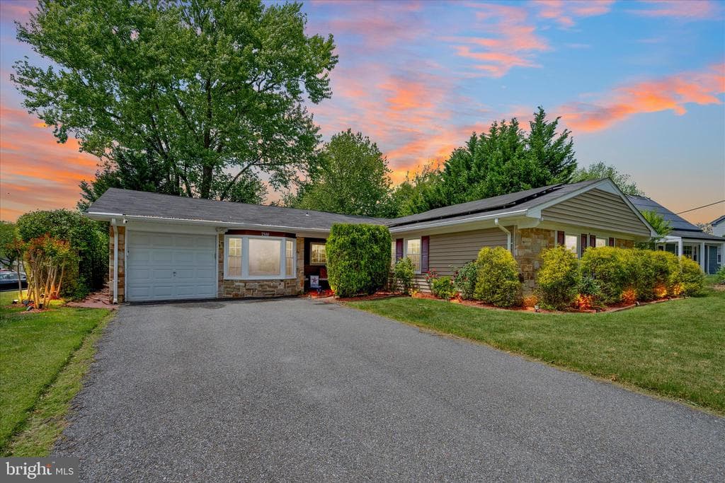 2500 Kayhill Lane photo 1