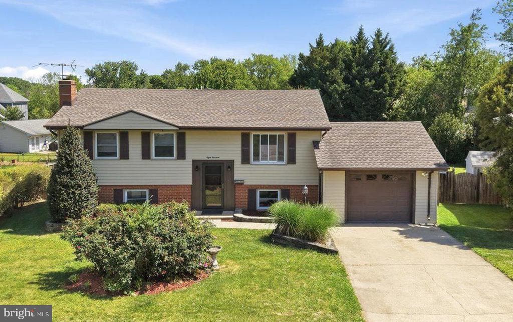 814 W Nettle Tree Road photo 1