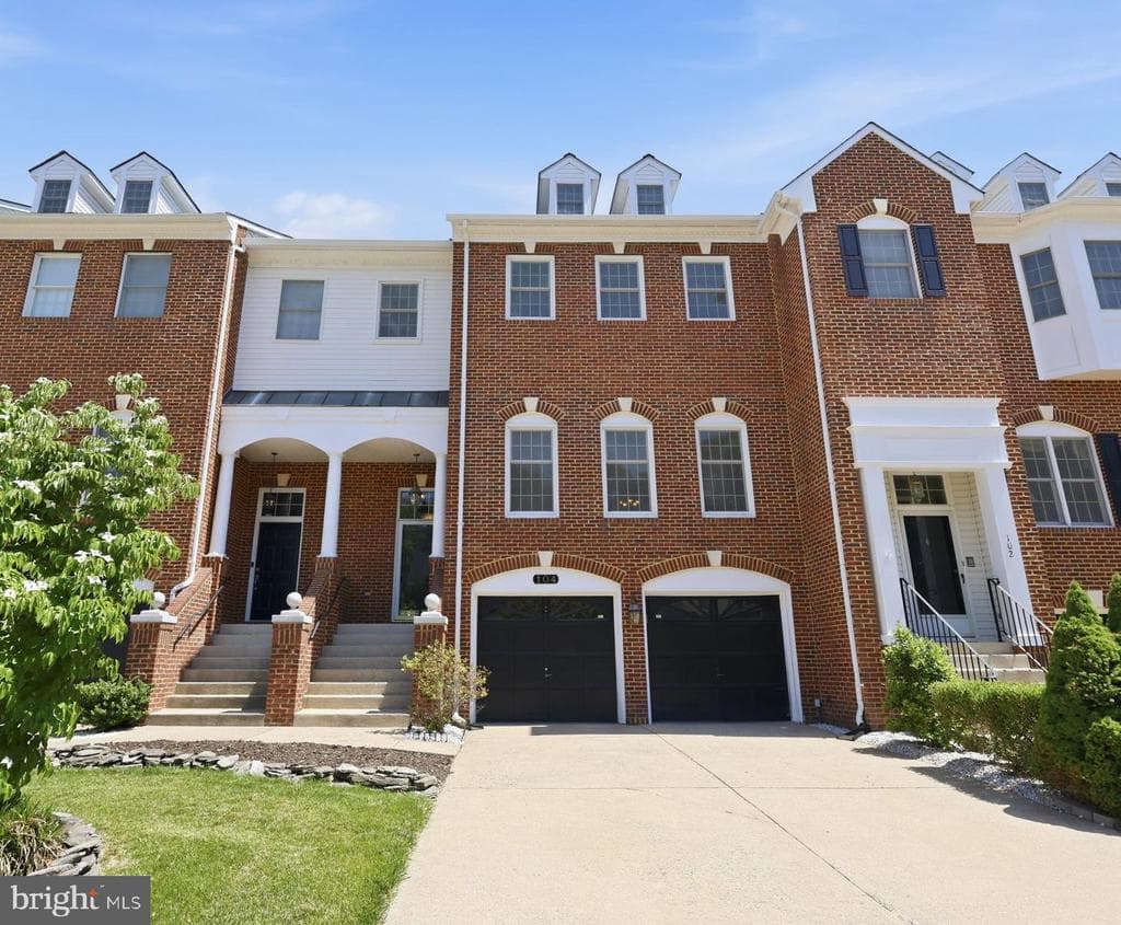 104 Waters Landing photo 1