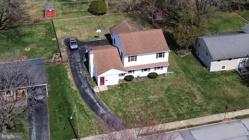 409 Sunset Drive photo 1