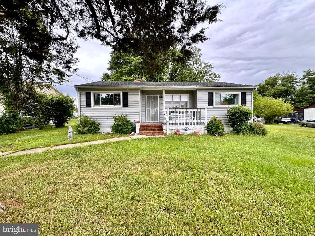 2225 Williams Drive photo 1