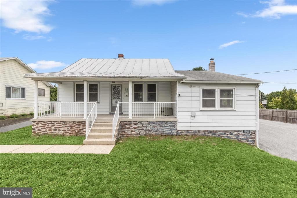 323 S Jefferson Street photo 1