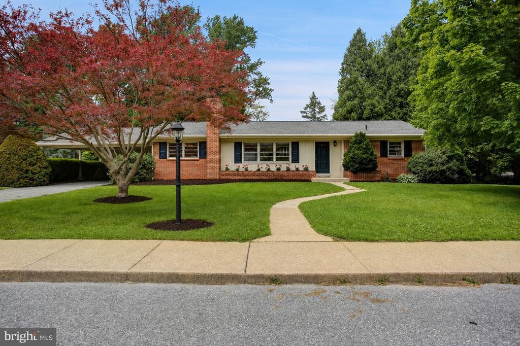 621 Charles Street photo 1