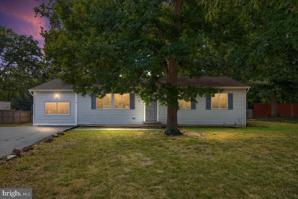 6 Breezy Hill Drive photo 1