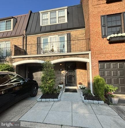 608 6th Place SW, Washington