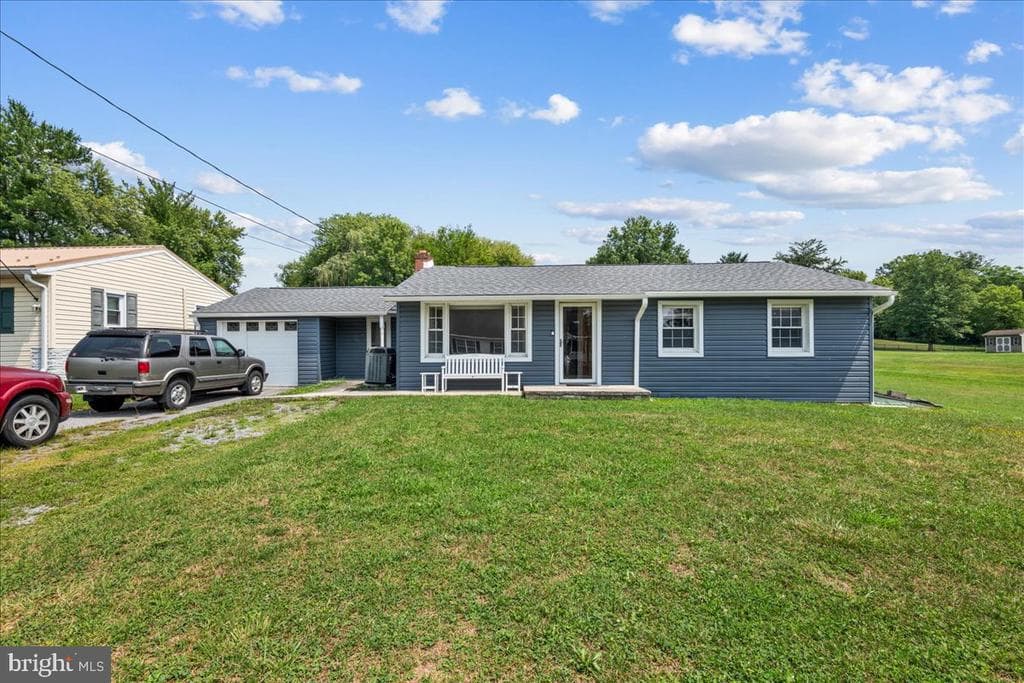 12331 Walnut Point W, Hagerstown