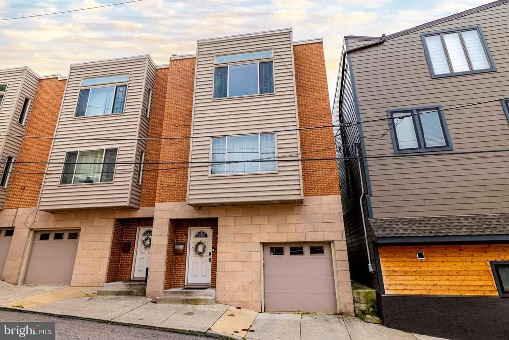 269 Grape Street photo 1