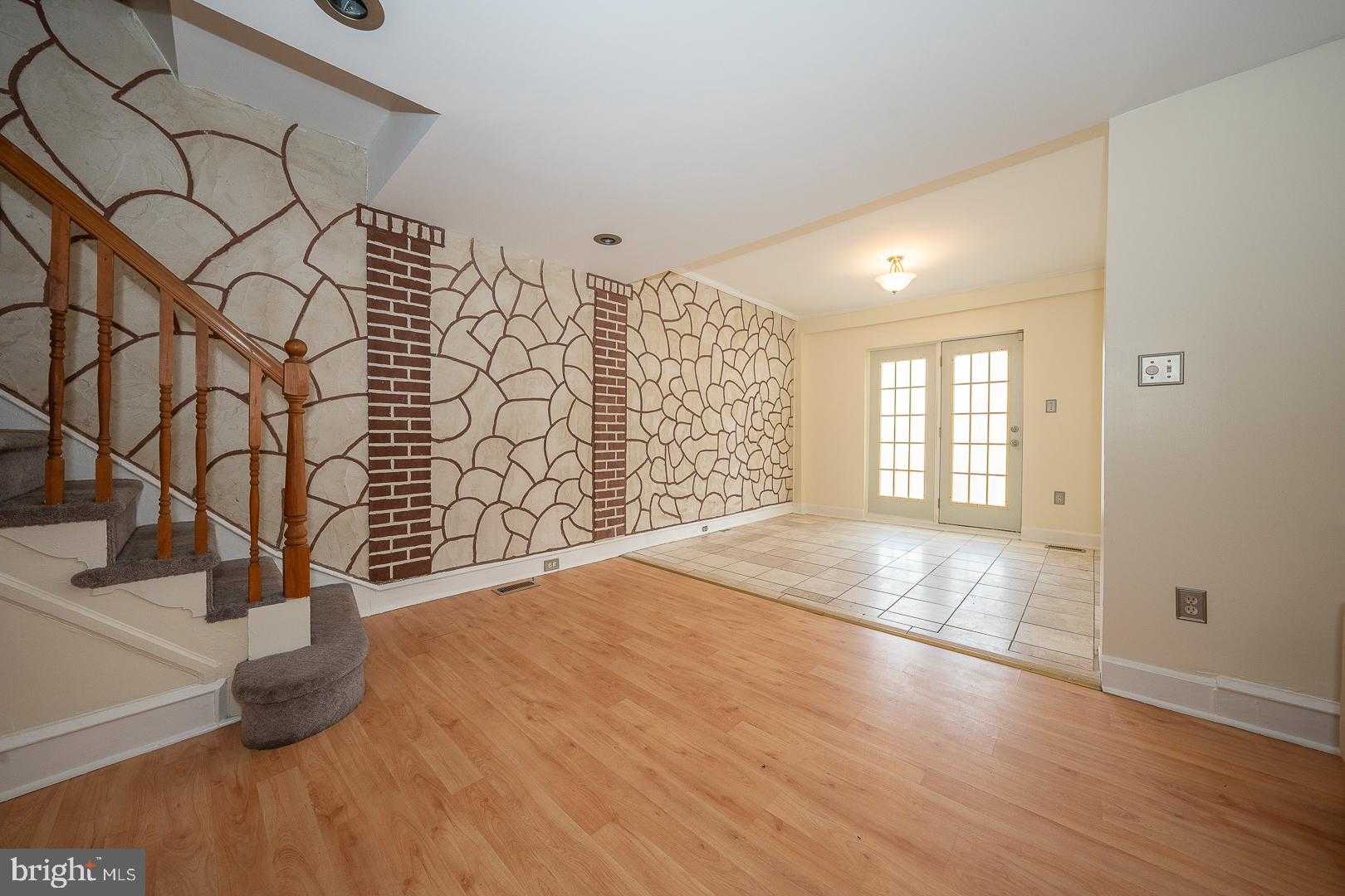 2127 N 58th St photo 18