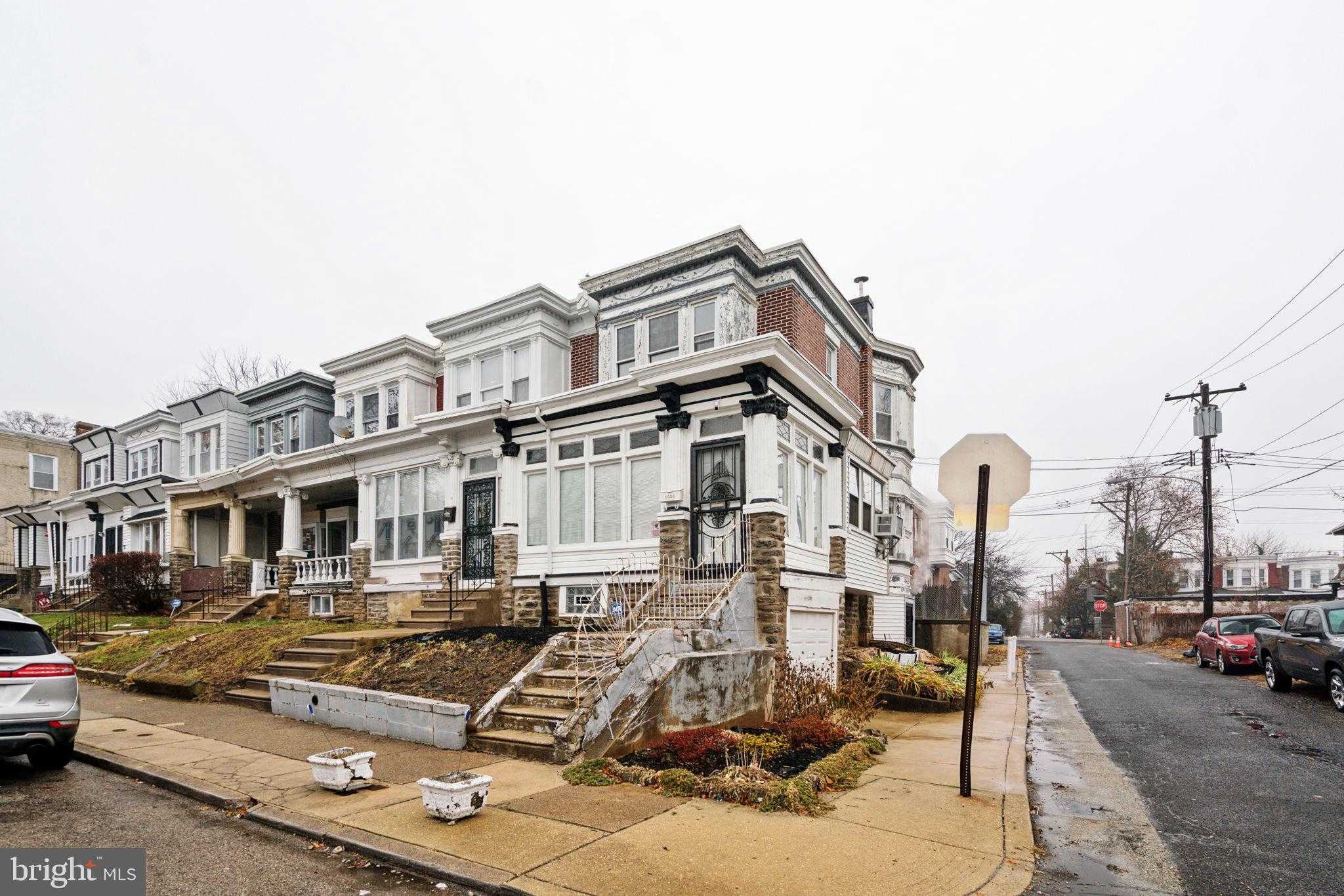 5033 N Smedley St photo 3