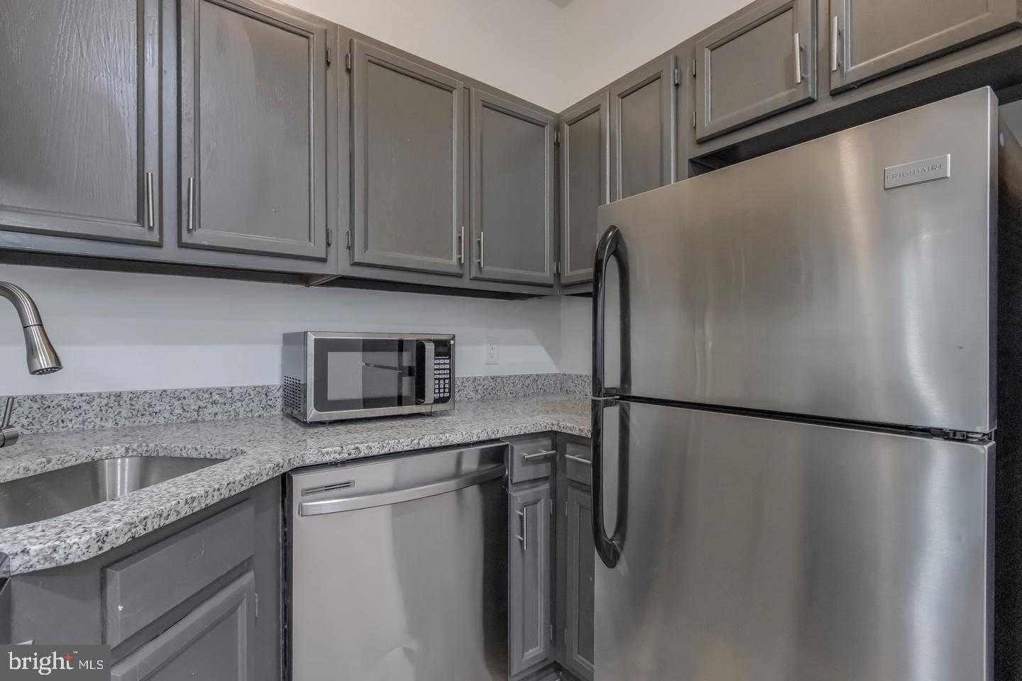 1113 N Calvert St photo 6
