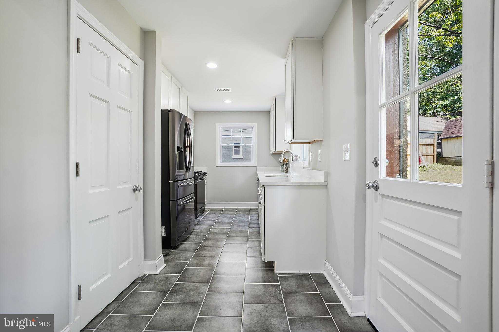 514 Silver Spring Ave photo 11