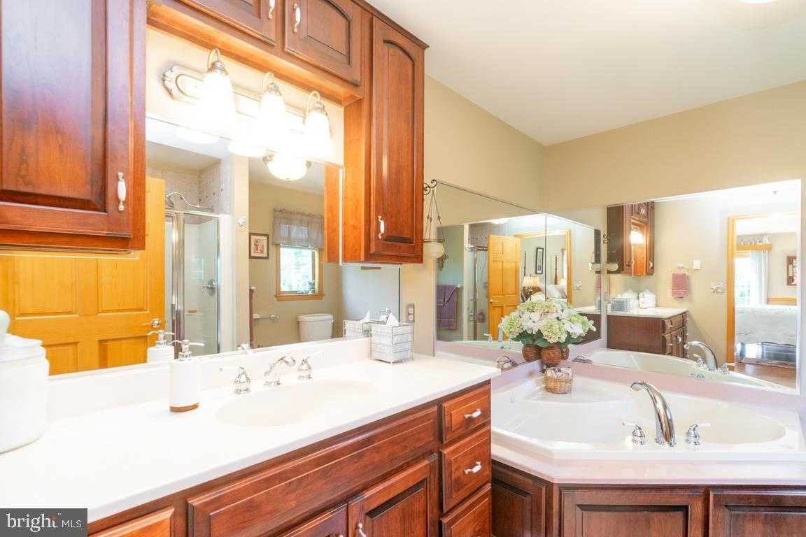 613 Hanover Pike photo 25