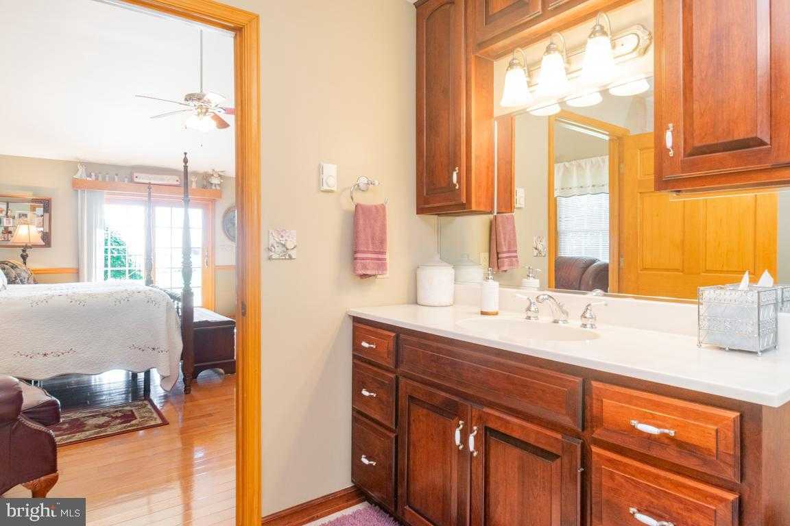 613 Hanover Pike photo 27