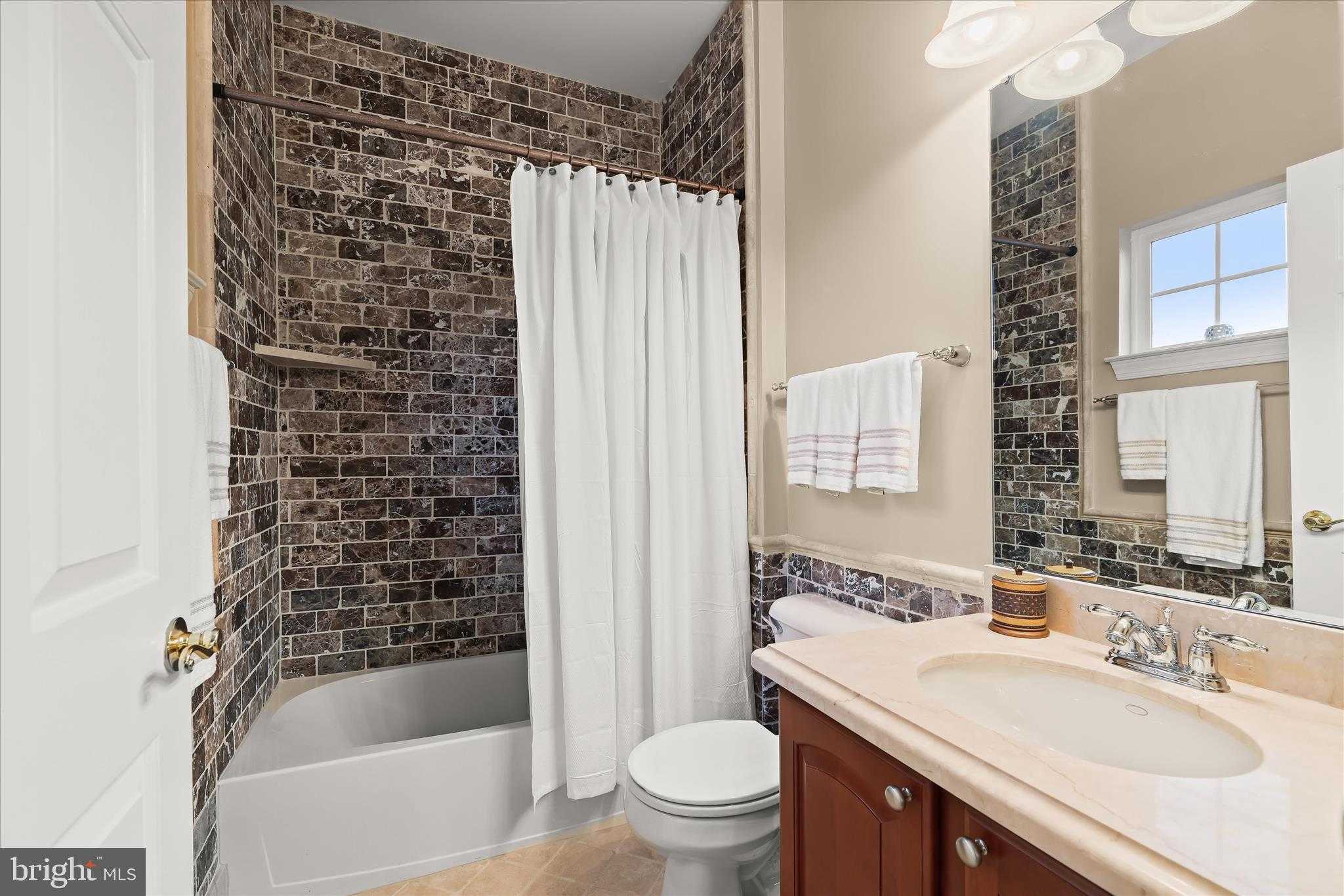 600 Corsair CT photo 72