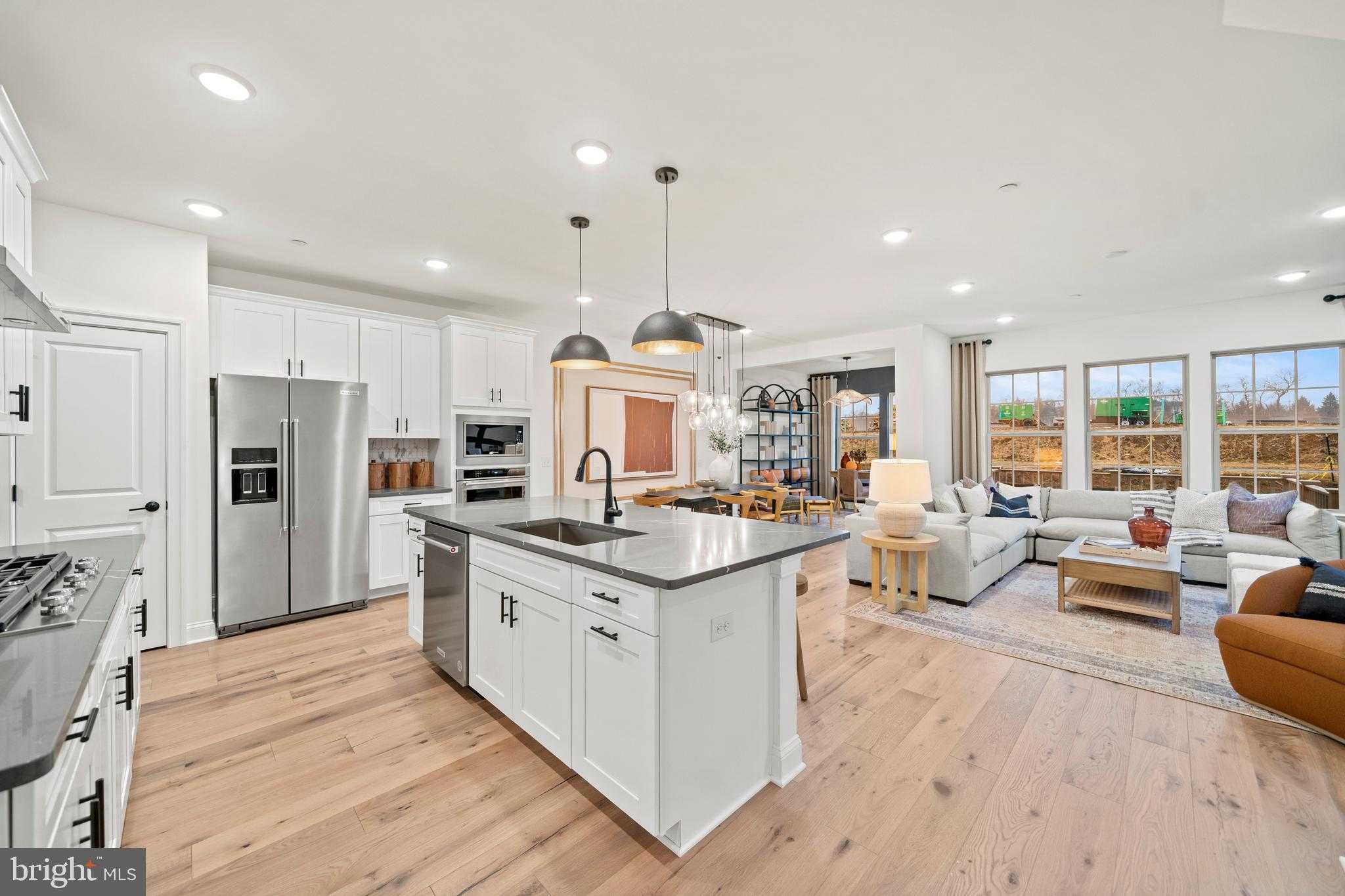 124 S Buck Tavern Way photo 4