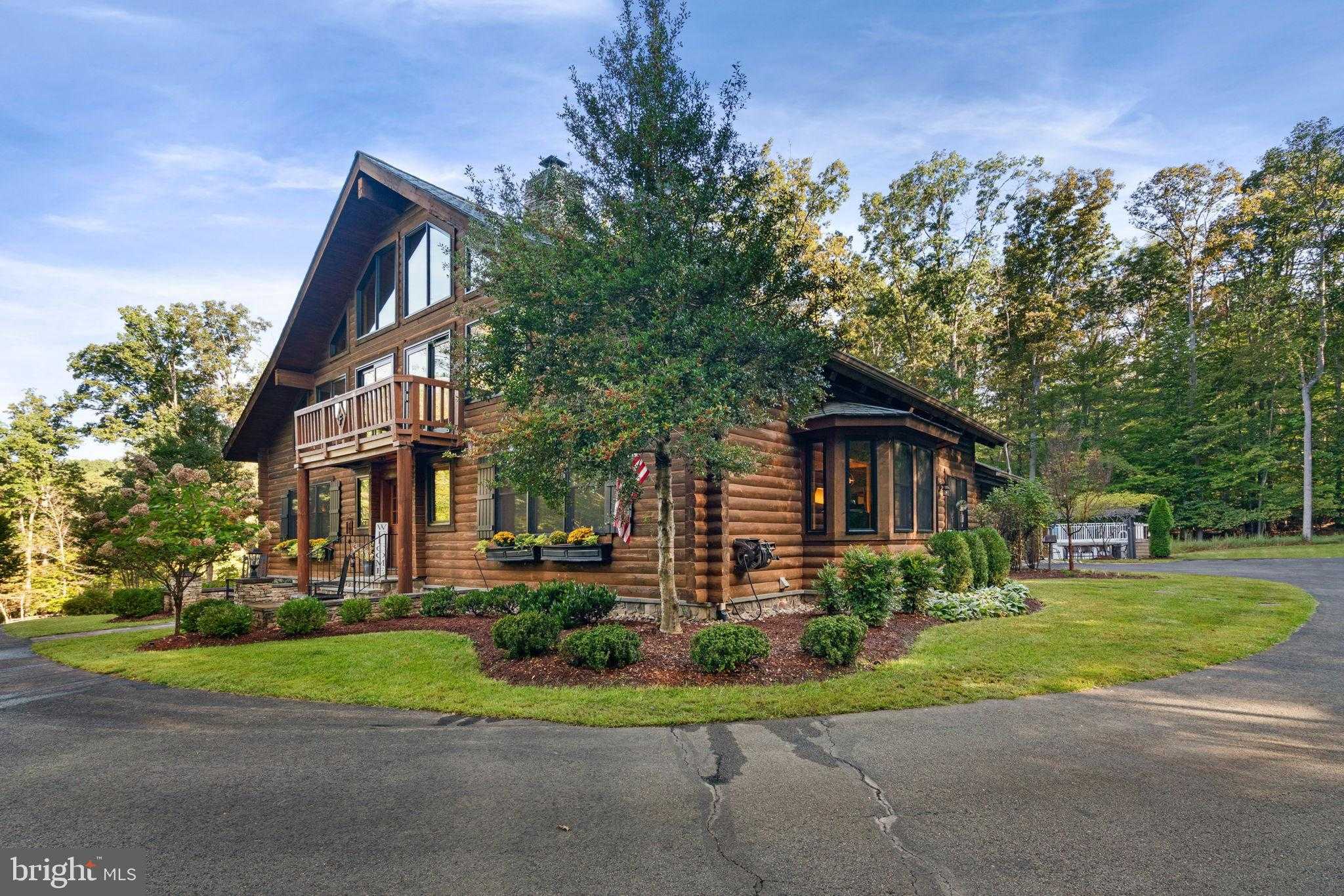 4791 Wintergreen CT, Woodbridge